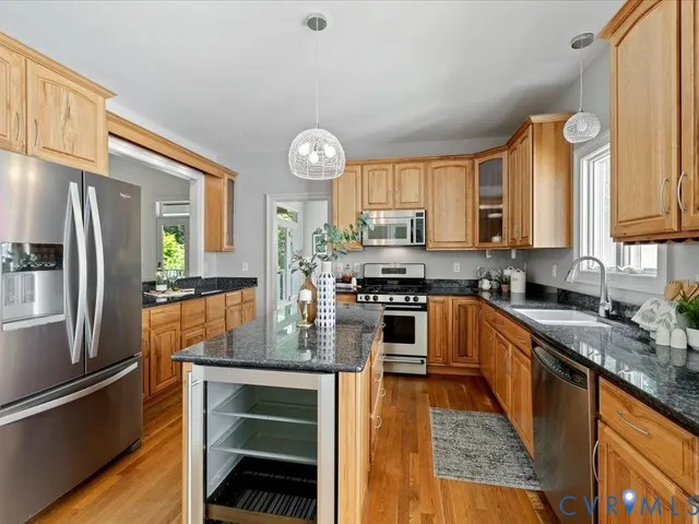 $1,135,000 | 12 Tow Path Lane South, Richmond, VA 23221