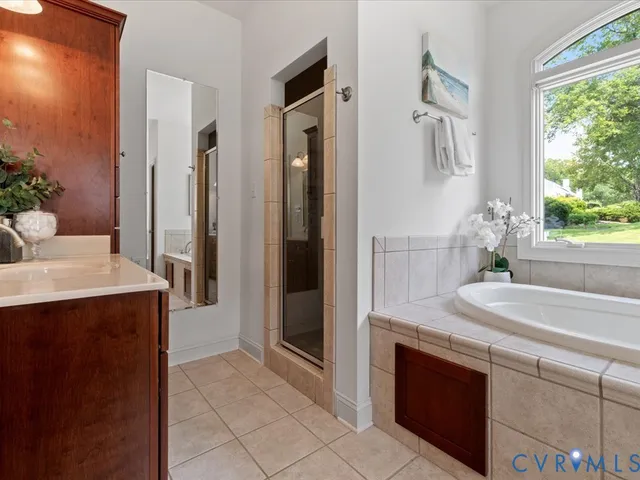 $1,135,000 | 12 Tow Path Lane South, Richmond, VA 23221