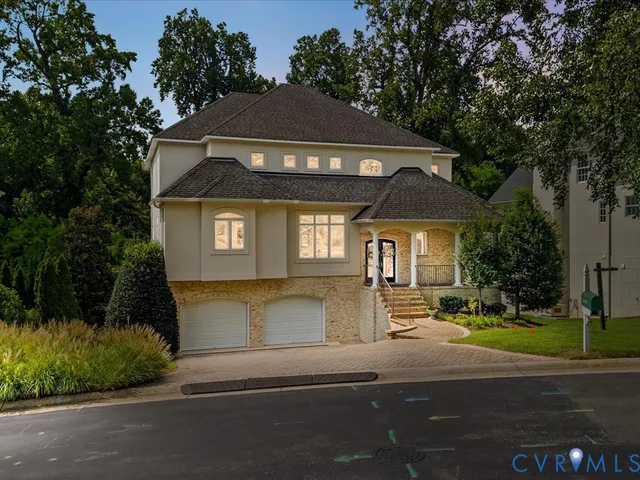 $1,135,000 | 12 Tow Path Lane South, Richmond, VA 23221