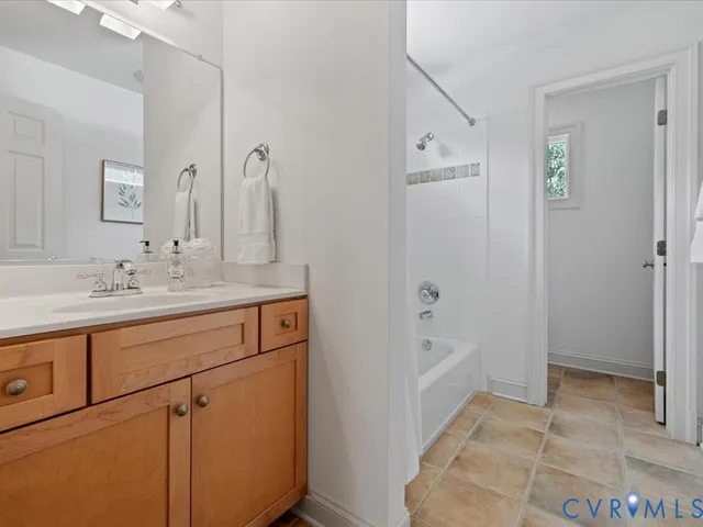 $1,135,000 | 12 Tow Path Lane South, Richmond, VA 23221