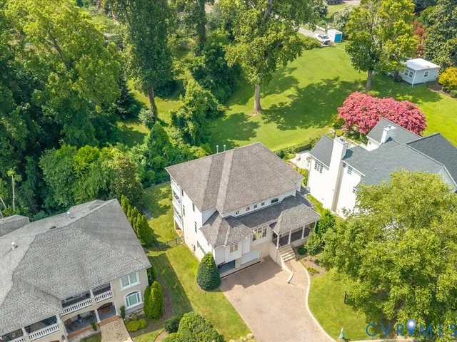 $1,135,000 | 12 Tow Path Lane South, Richmond, VA 23221
