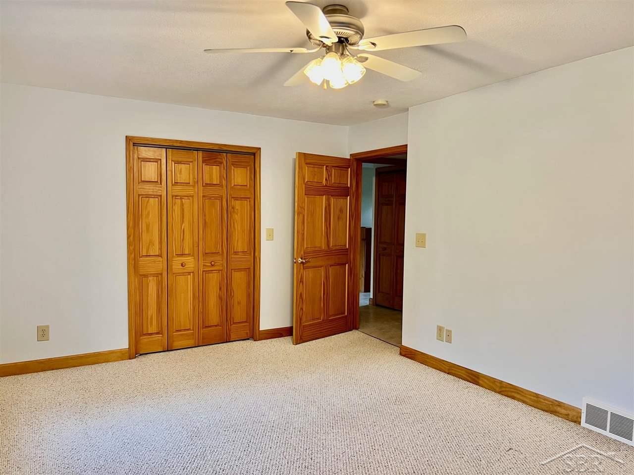 11645 East Parks Road Wheeler, MI 48662 - Photo 14 of 45 50075213-13.JPG