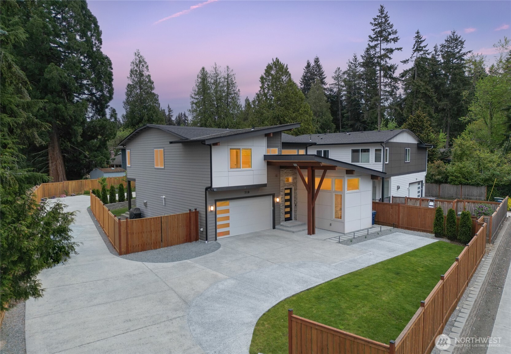 719 Edmonds Way Edmonds, WA 98020 - Photo 38 of 40 a view of a house with backyard and trees