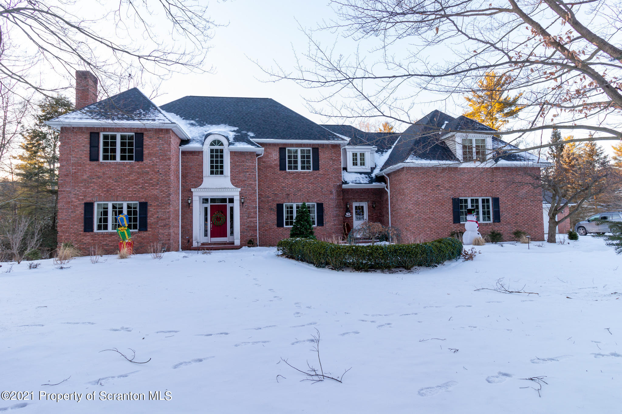 93 Dean Road Dalton, PA 18414 - Photo 1 of 54 Gallery Image 1