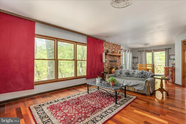 $475,000 | 21 Chestnut Place, Harpers Ferry, WV 25425