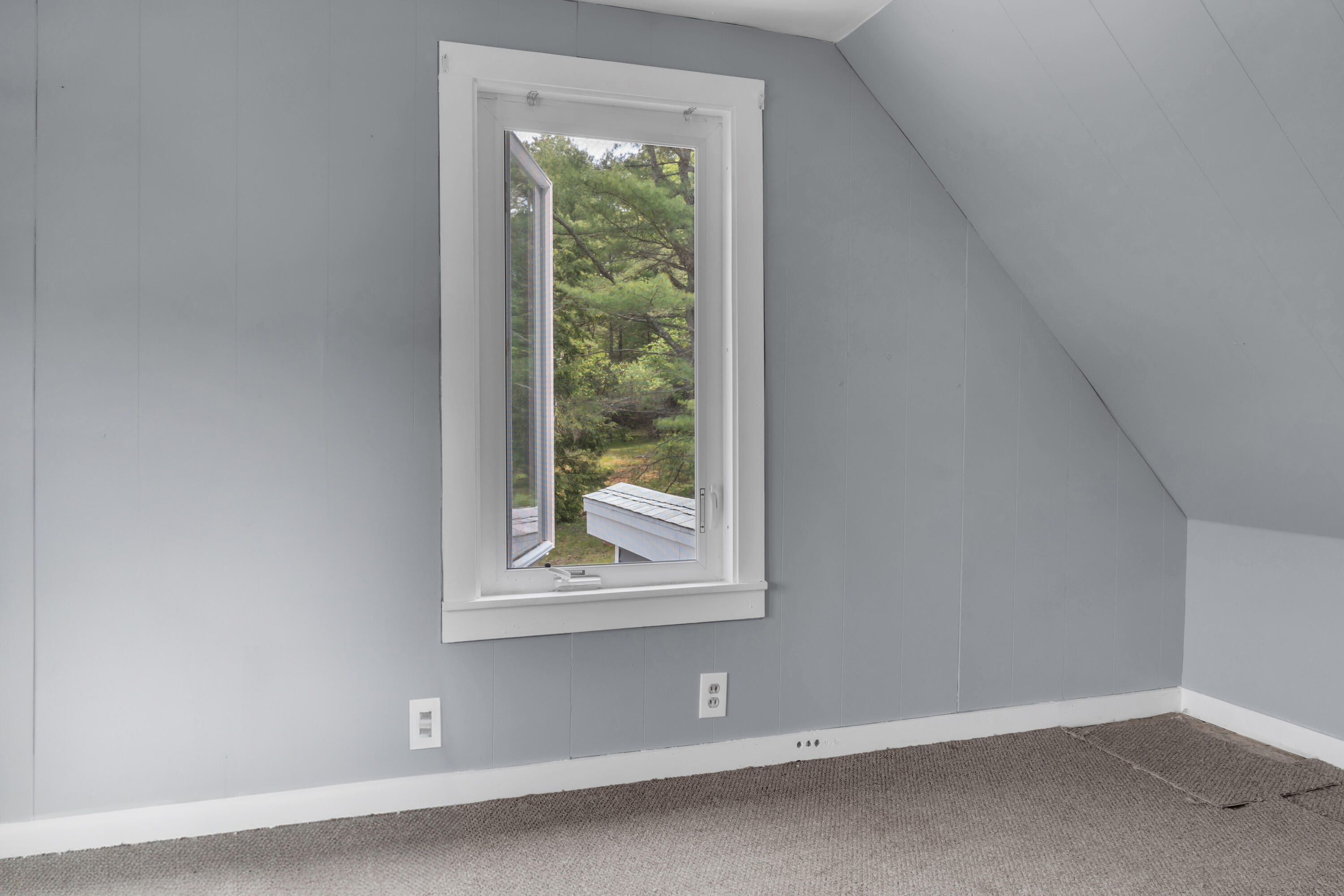 133 Middlesex Road Topsham, ME 04086 - Photo 39 of 69 Upstairs
