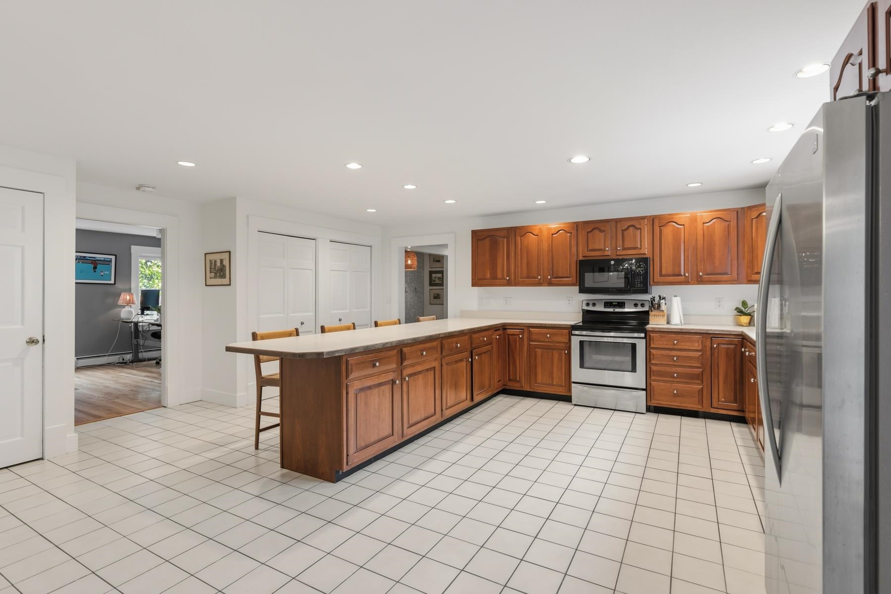 3 Coach Road Stratham, NH 03885 - Photo 10 of 44