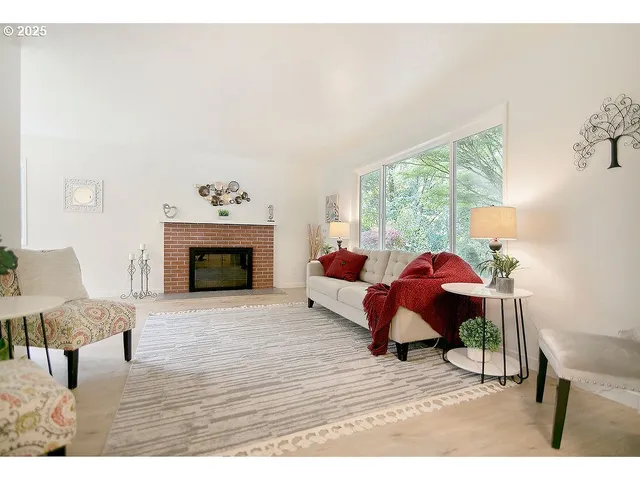 $406,500 | 2608 Maplewood Drive, Longview, WA 98632