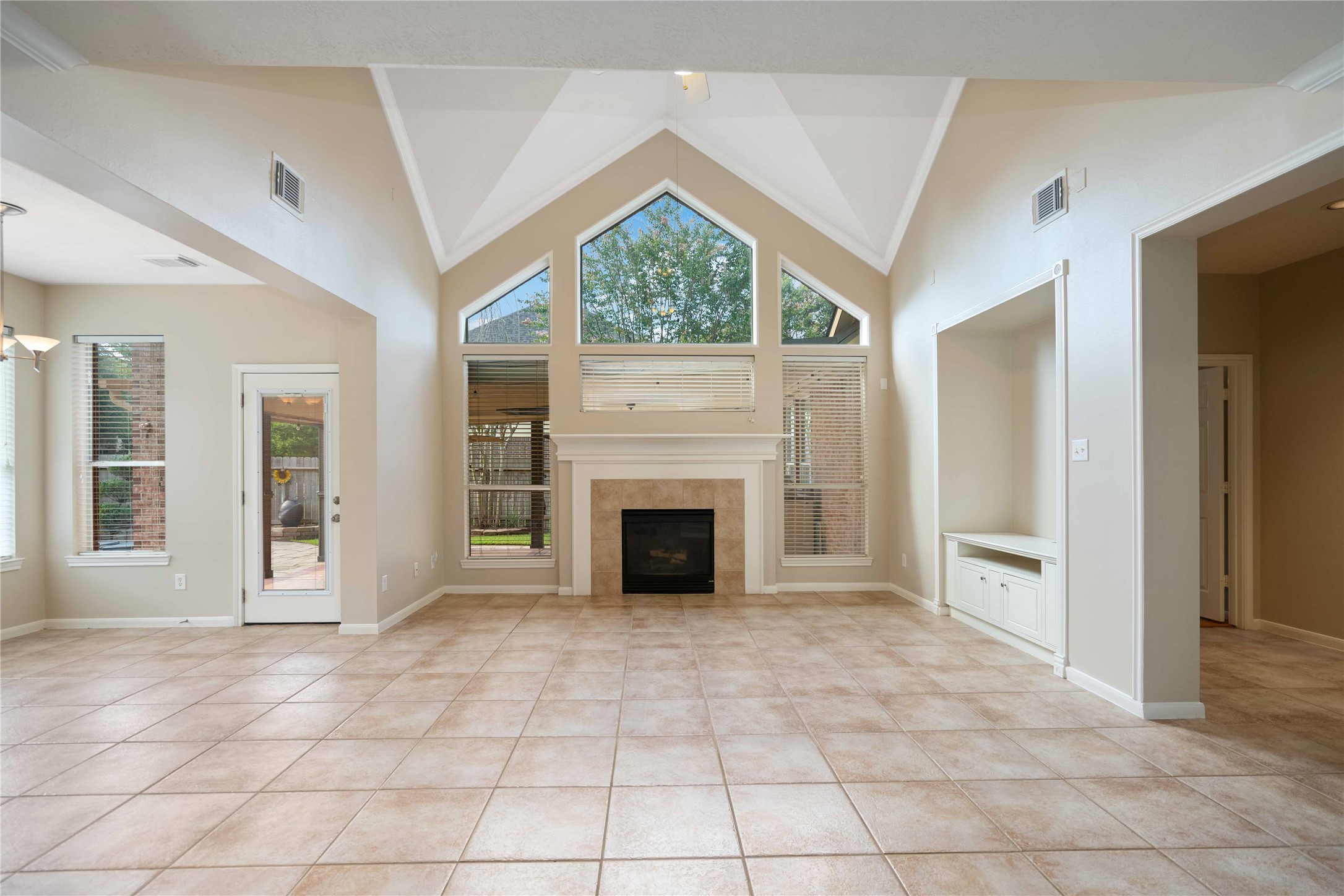 707 Lytton Springs Way Spring, TX 77373 - Photo 8 of 26 Great Family room with fireplace