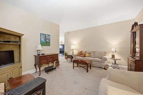 $2,400 | 82 Maple Avenue, Morristown, NJ 07960