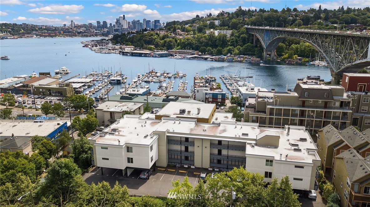 949 North 35th Street, Unit 100 Seattle, WA 98103 - Photo 1 of 15 Gallery Image 1
