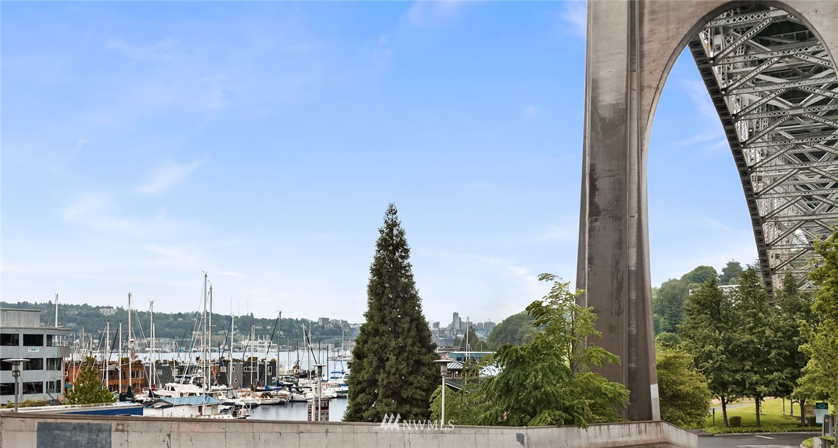 949 North 35th Street, Unit 100 Seattle, WA 98103 - Photo 15 of 15 Gallery Image 15