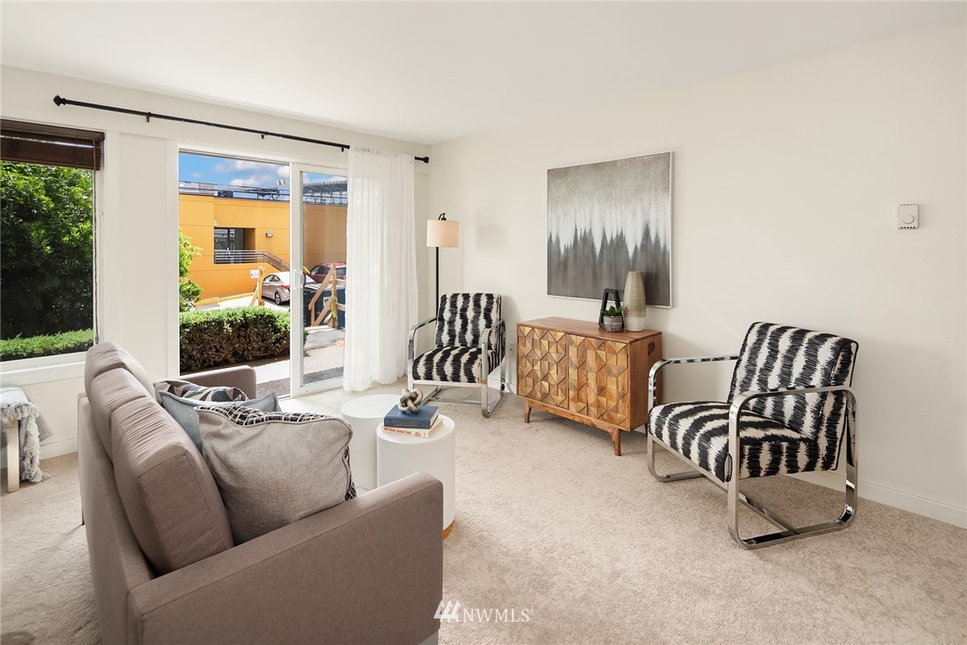 949 North 35th Street, Unit 100 Seattle, WA 98103 - Photo 4 of 15 Gallery Image 4
