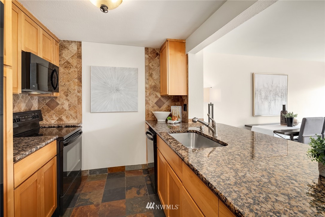 949 North 35th Street, Unit 100 Seattle, WA 98103 - Photo 8 of 15 Gallery Image 8