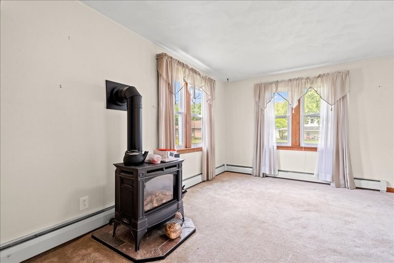 931 Westminster Road Endicott, NY 13760 - Photo 5 of 48