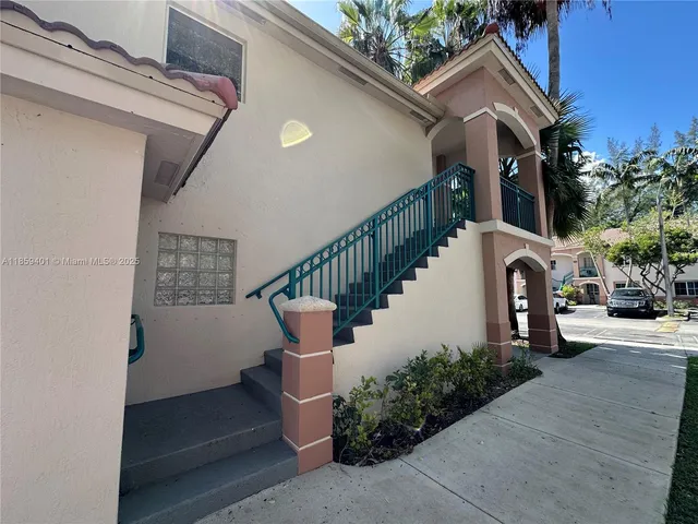 a view of entryway and hall
