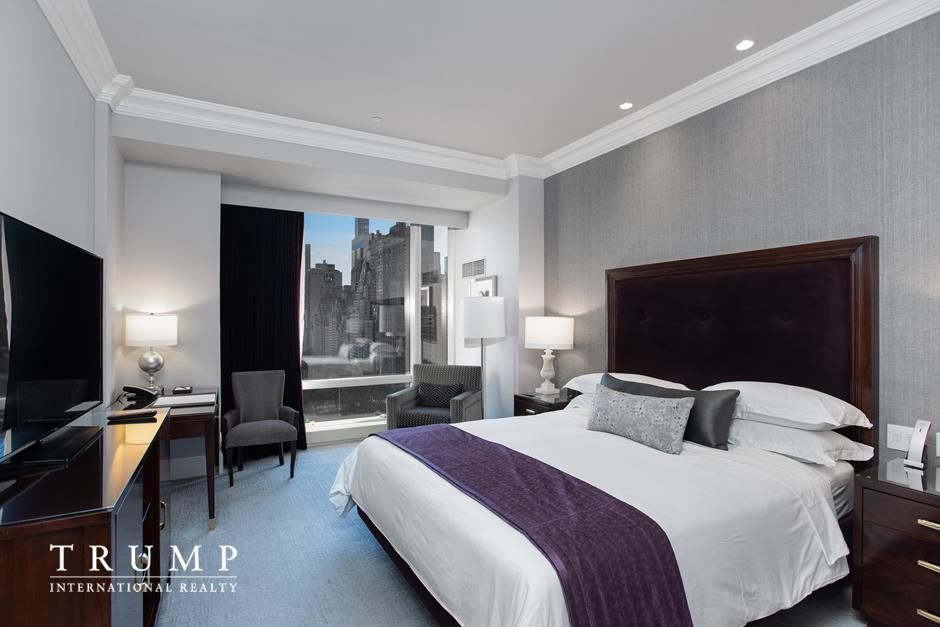 1 Central Park West, Unit 1620 Manhattan, NY 10023 - Photo 4 of 9