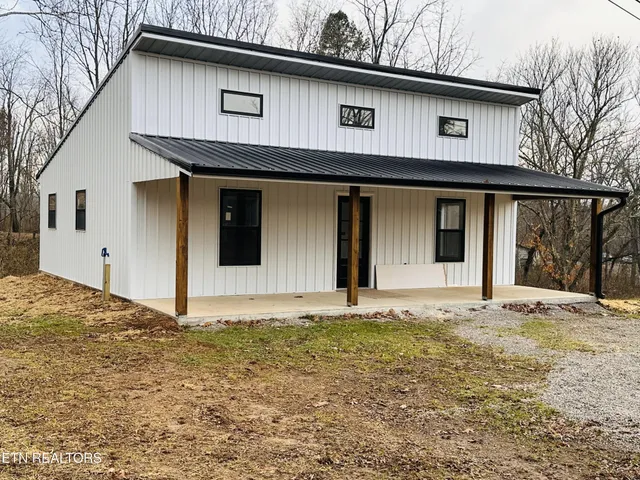 $249,900 | 803 Old Poplar Cv Road, Jamestown, TN 38556