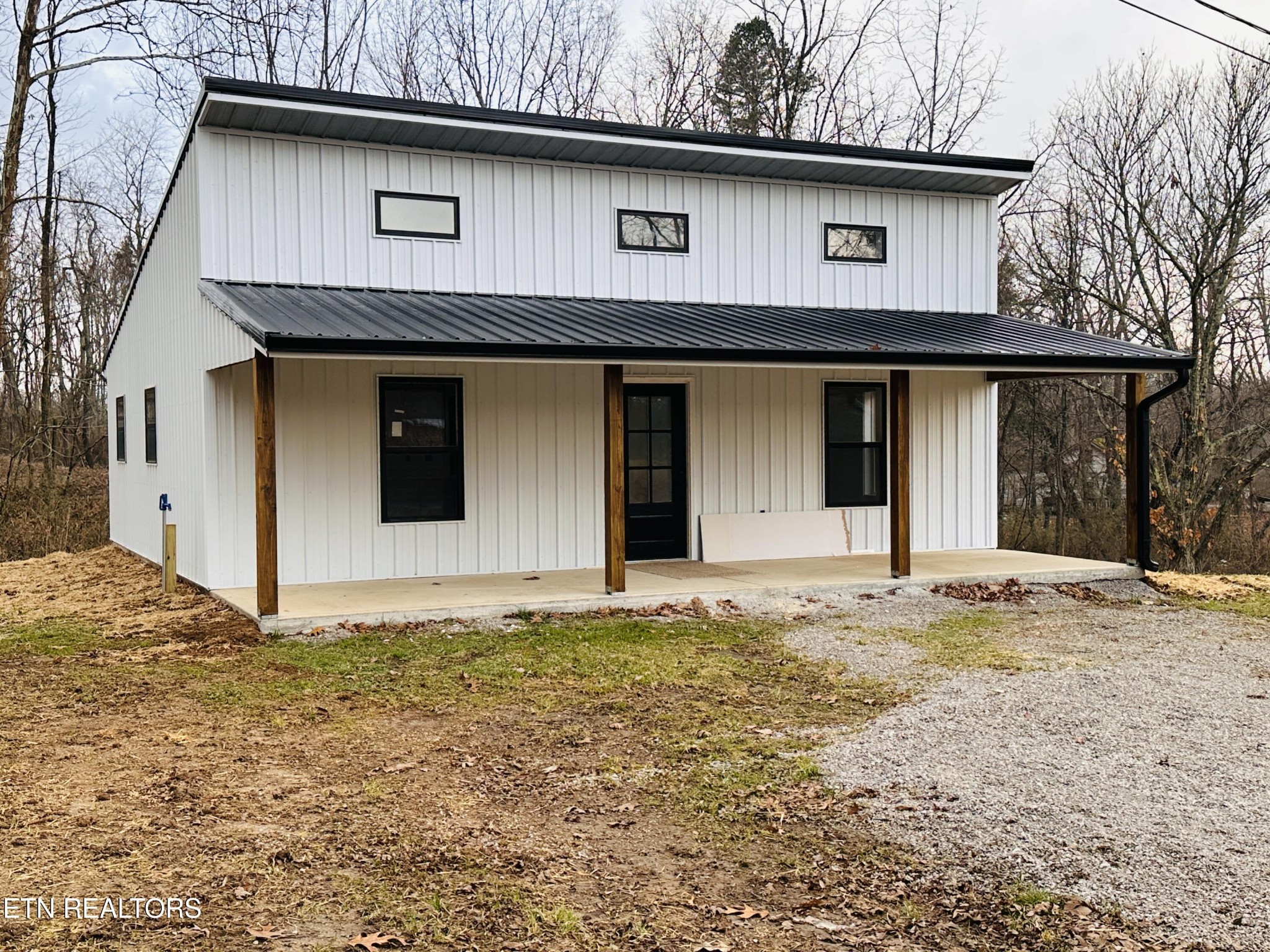 803 Old Poplar Cv Road Jamestown, TN 38556 - Photo 2 of 16