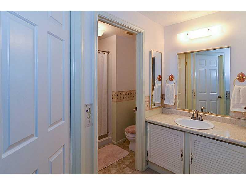 251 Ritter Road Sewickley, PA 15143 - Photo 10 of 24 Master Bath/Spa.