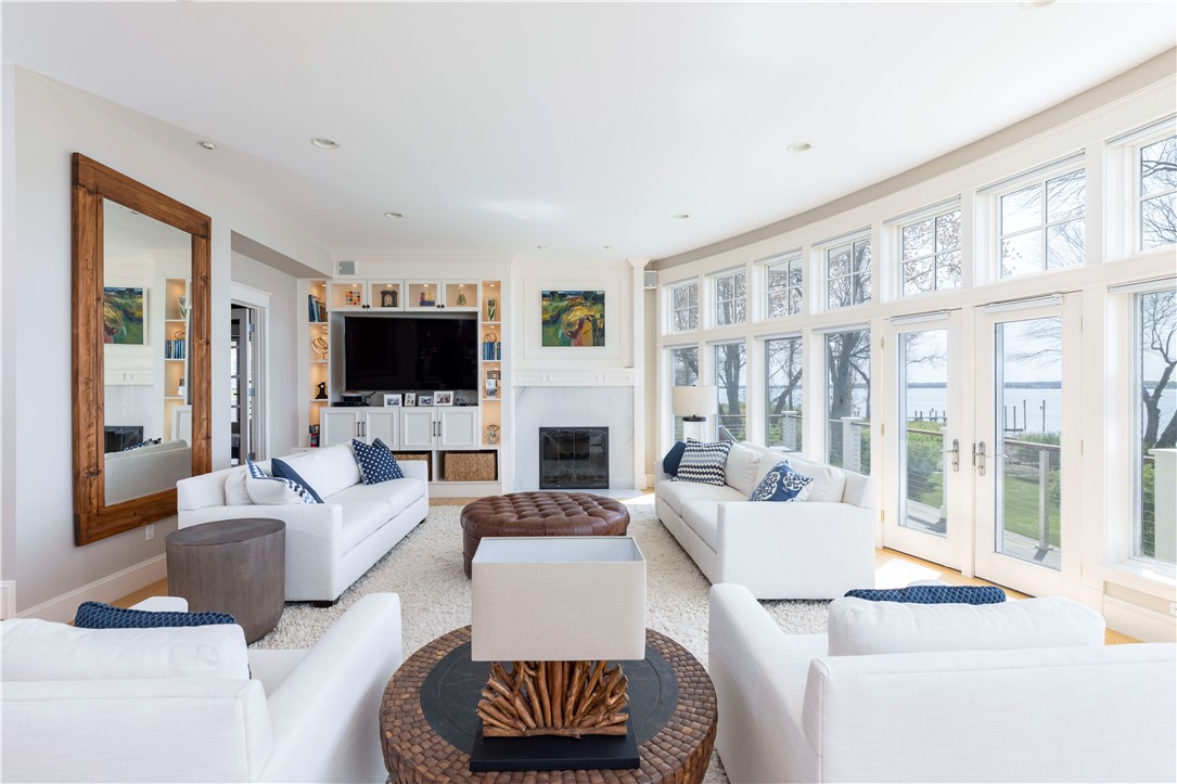 196 Channel View Warwick, RI 02889 - Photo 11 of 50 Notice the slight curve to the wall of windows.