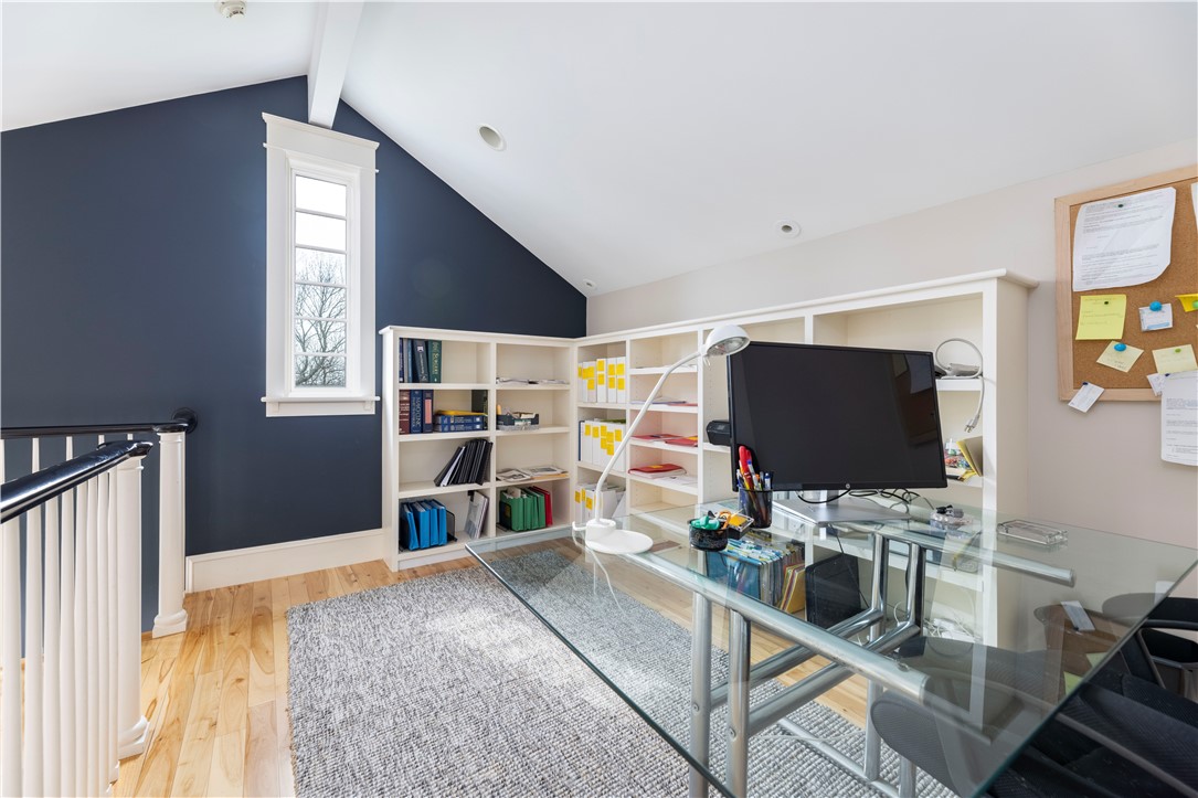 196 Channel View Warwick, RI 02889 - Photo 42 of 50 Lovely 3rd floor office.