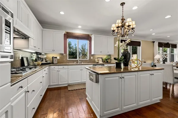 $1,825,000 | 2833 Muir Trail Drive, Fullerton, CA 92833