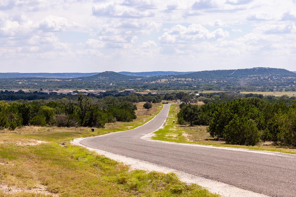 407 Dark Sky Path Kerrville, TX 78028 - Photo 16 of 37