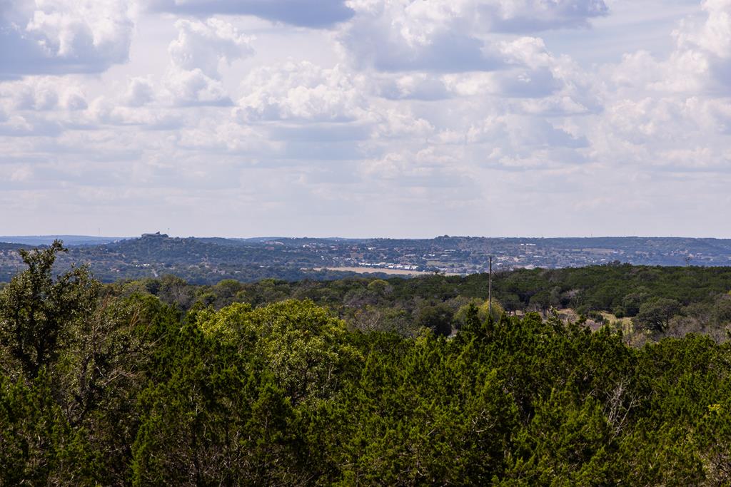 407 Dark Sky Path Kerrville, TX 78028 - Photo 20 of 37
