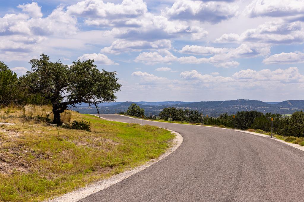 407 Dark Sky Path Kerrville, TX 78028 - Photo 8 of 37
