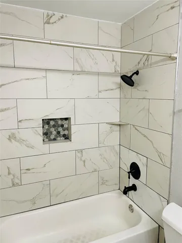 $1,700 | 2002 Gentryside Drive, Unit 110, Houston, TX 77077