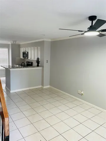 $1,700 | 2002 Gentryside Drive, Unit 110, Houston, TX 77077