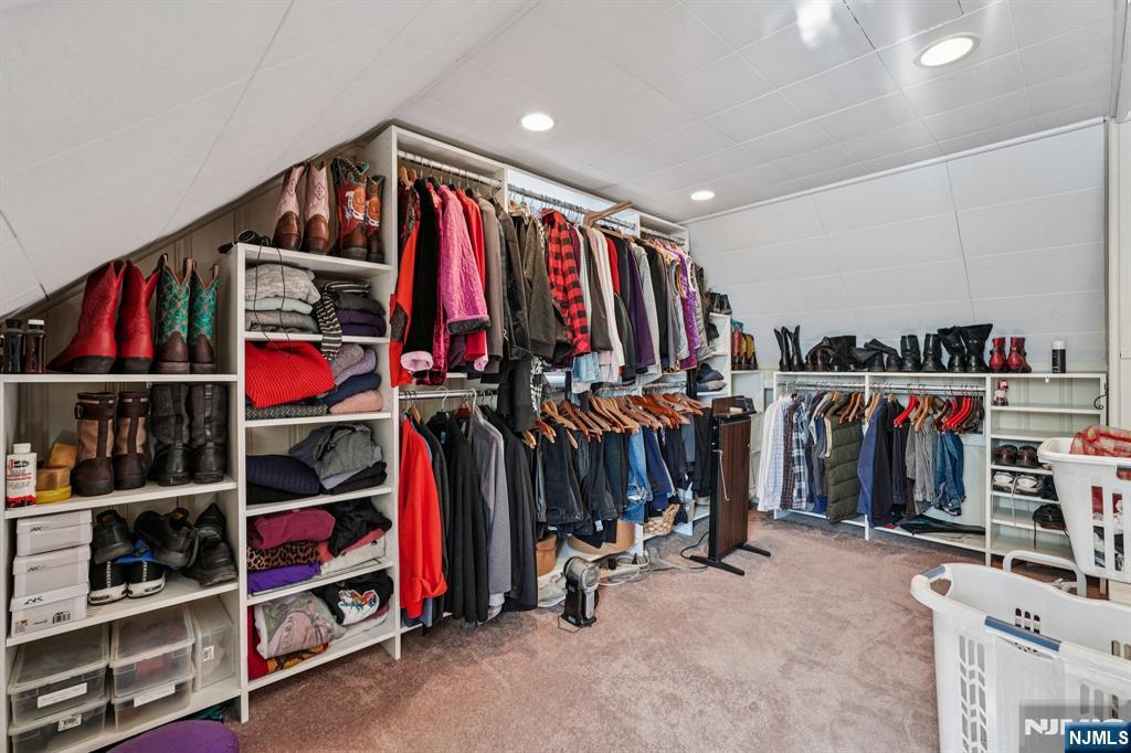 27 Archung Road Wayne, NJ 07470 - Photo 26 of 50