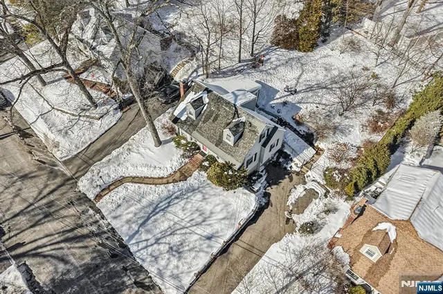 $574,000 | 27 Archung Road, Wayne, NJ 07470