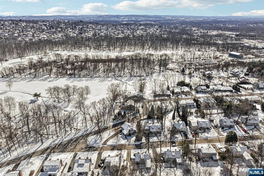 27 Archung Road Wayne, NJ 07470 - Photo 47 of 50