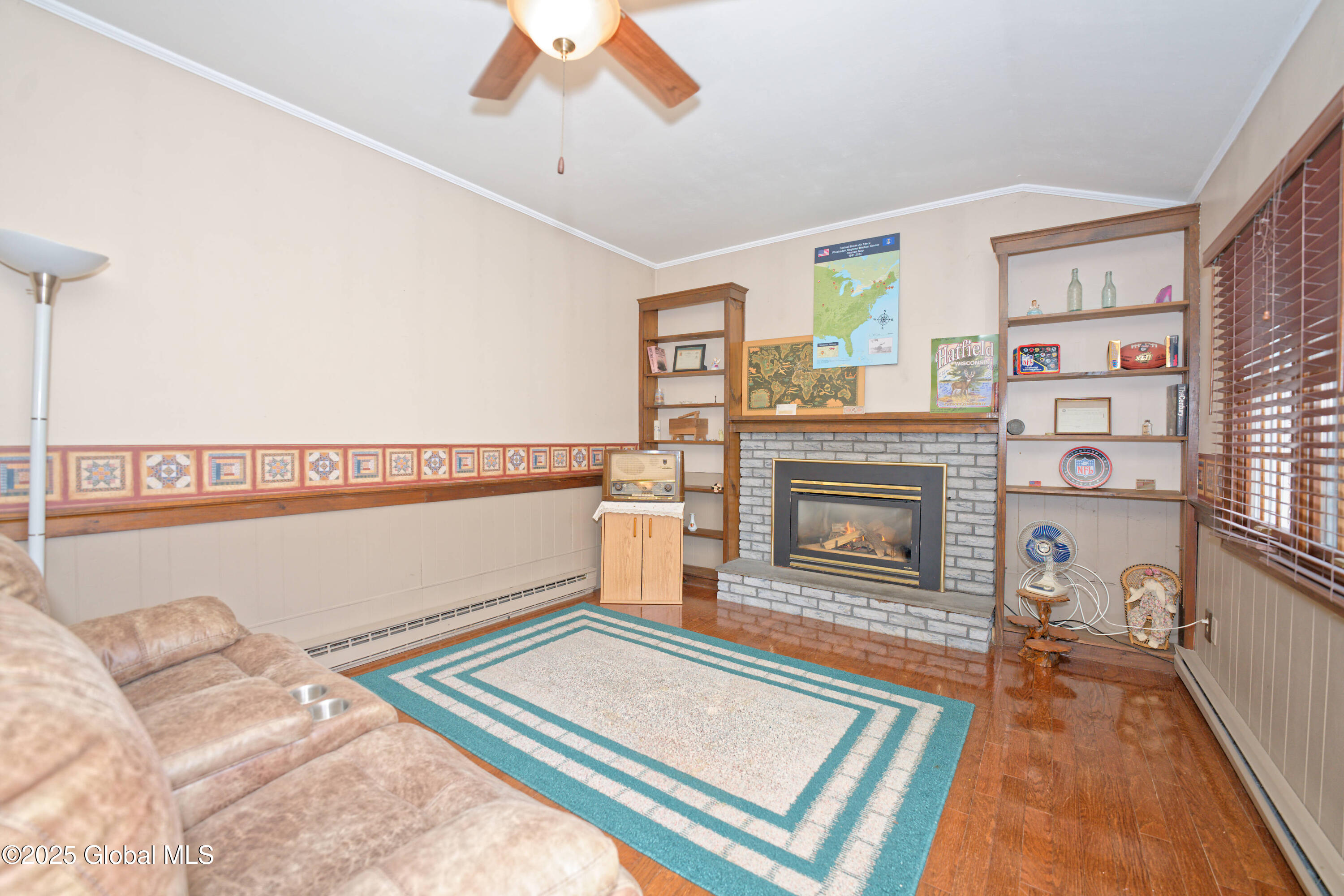 105 Overlook Drive Cobleskill, NY 12043 - Photo 12 of 35 5 Familyroom 2