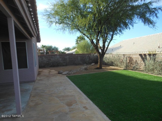 10065 East English Woods Road Tucson, AZ 85748 - Photo 4 of 8