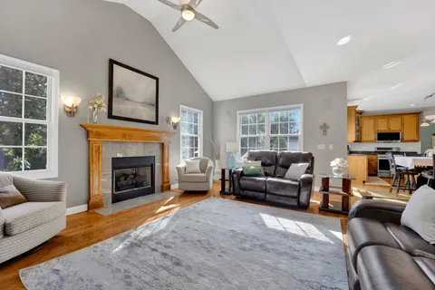 $799,000 | 1705 South Stewart Avenue, Lombard, IL 60148