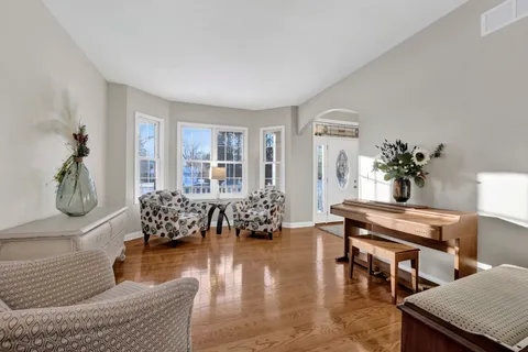 $799,000 | 1705 South Stewart Avenue, Lombard, IL 60148