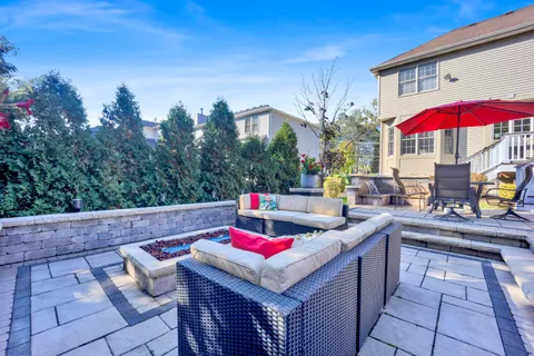 $799,000 | 1705 South Stewart Avenue, Lombard, IL 60148