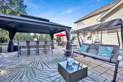 $799,000 | 1705 South Stewart Avenue, Lombard, IL 60148