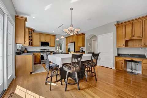 $799,000 | 1705 South Stewart Avenue, Lombard, IL 60148