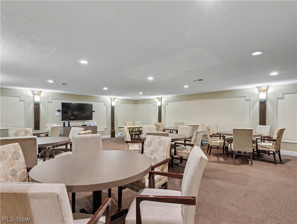3064 Kent Road Stow, OH 44224 - Photo 26 of 30 Social Room