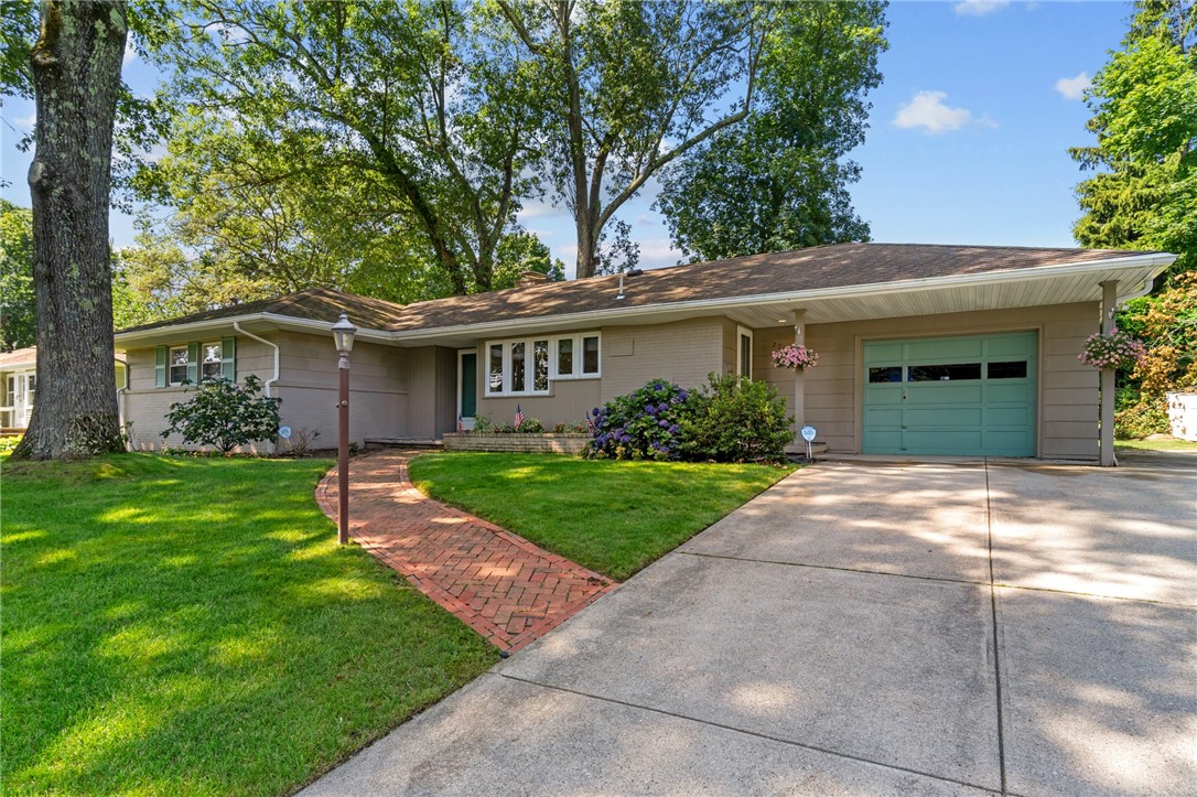 220 Deerfield Road Cranston, RI 02920 - Photo 3 of 49 Gallery Image 3