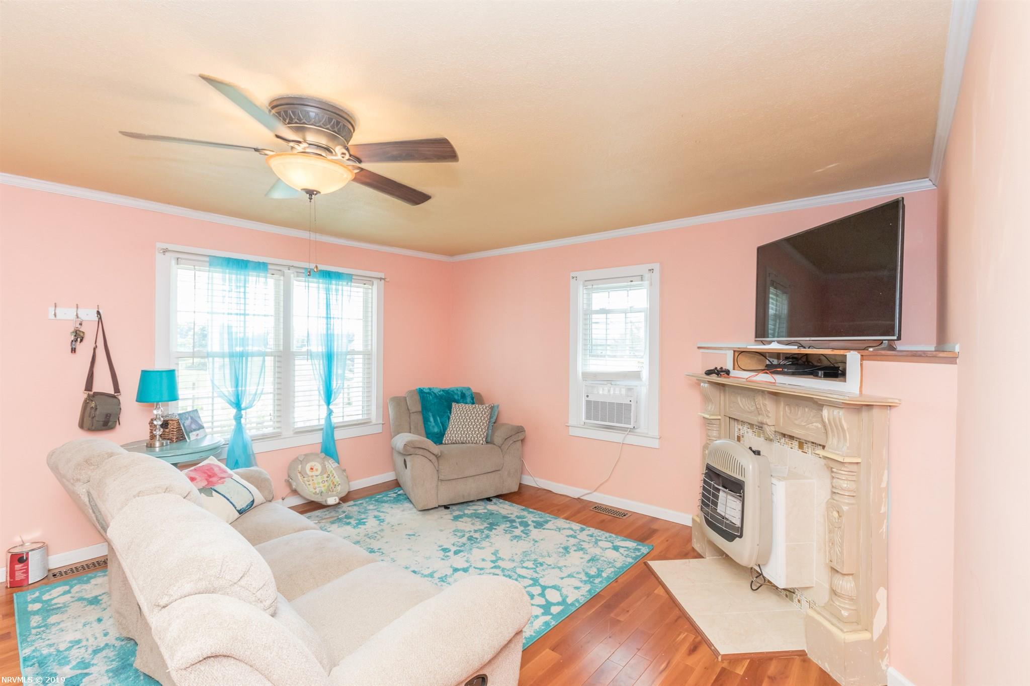 751 Oak Grove Road Austinville, VA 24312 - Photo 8 of 73 Gallery Image 8