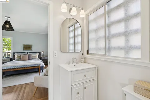 $5,495,000 | 10 Muir Avenue, Piedmont, CA 94610