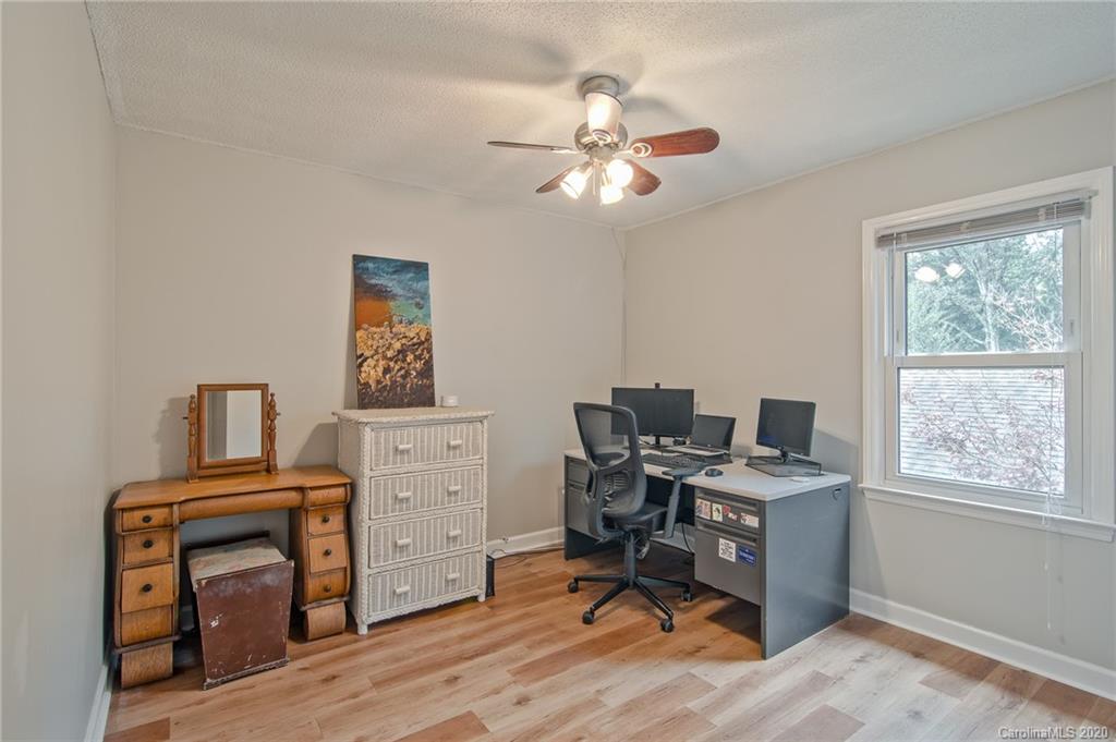 814 Falls Church Road Charlotte, NC 28270 - Photo 18 of 24 Gallery Image 18