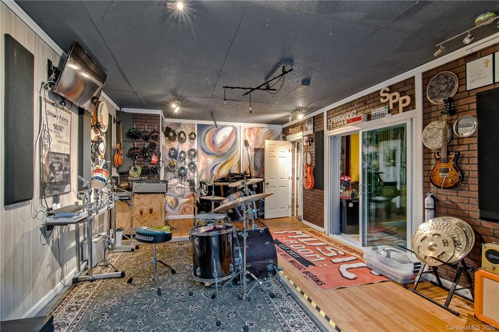 814 Falls Church Road Charlotte, NC 28270 - Photo 20 of 24 Gallery Image 20