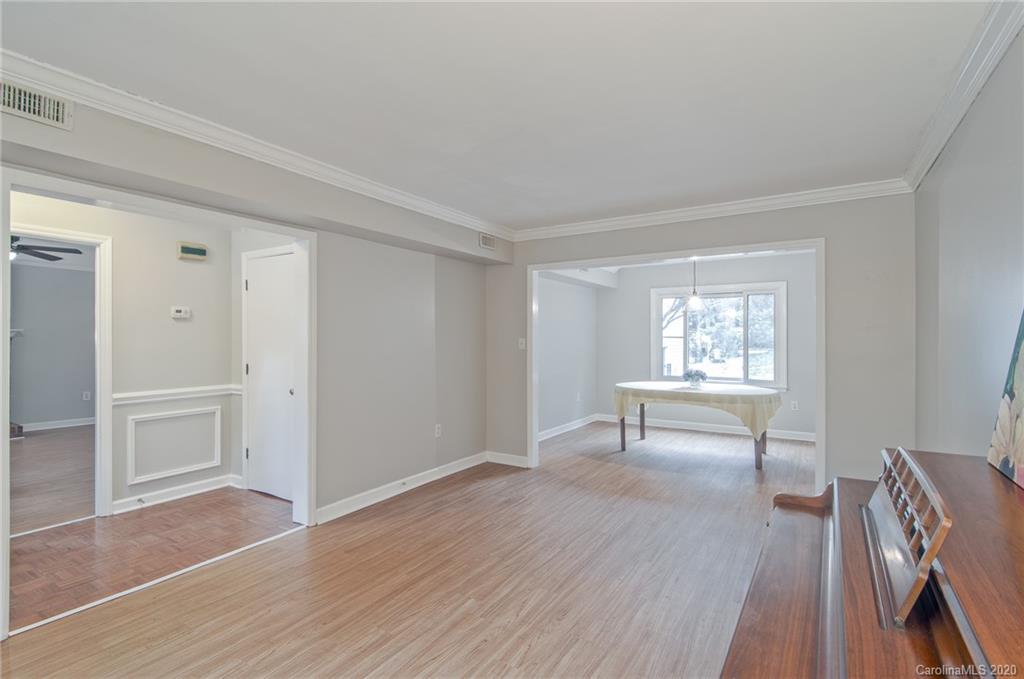 814 Falls Church Road Charlotte, NC 28270 - Photo 3 of 24 Gallery Image 3