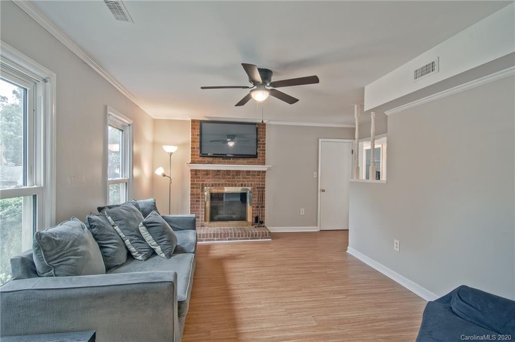814 Falls Church Road Charlotte, NC 28270 - Photo 5 of 24 Gallery Image 5
